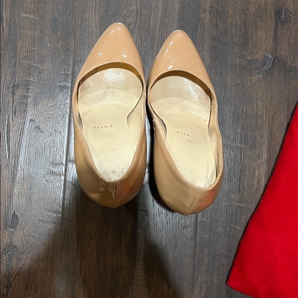 Christian Louboutin Beige Patent Leather Pumps Size 36 1/2 - Picture 5 of 7